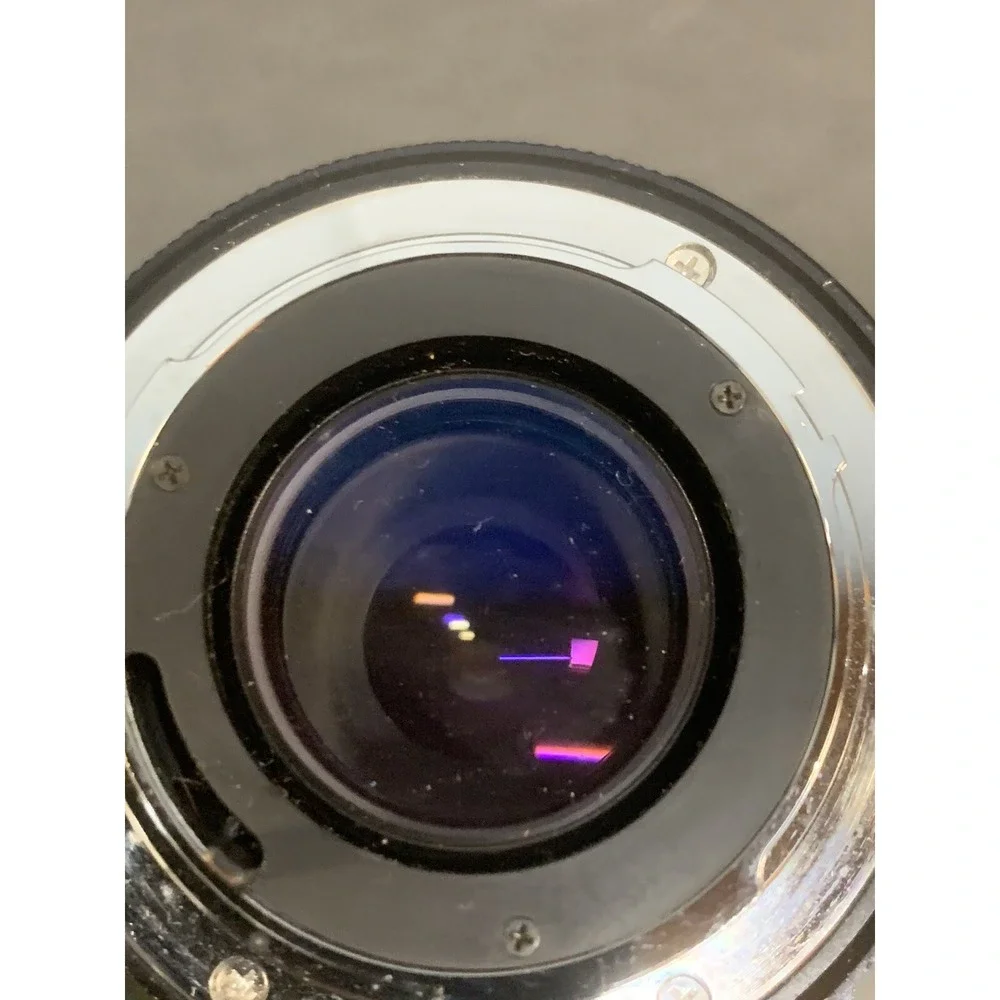 Vivitar 75-205mm 1: 3.8 MC Macro Focusing Zoom 62mm Lens + Skylight Filter